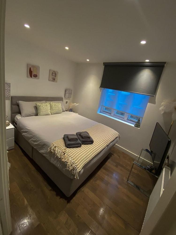 Luxurious 2 Beds Flat in Mayfair on Oxford Street - Tap to explore photos