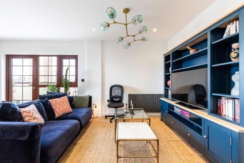 City View Spacious 2 Bedroom Penthouse - Tap to explore photos