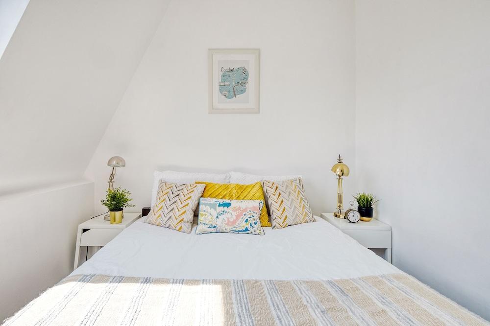 Imperial Wharf Room Type - Business Apartment