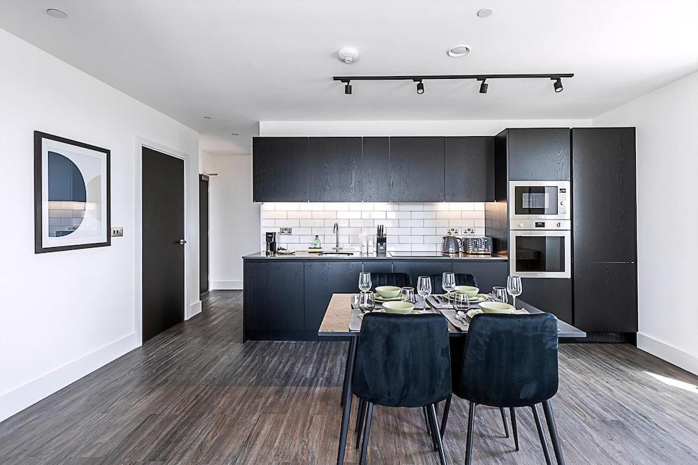 Luxurious West London Apartment