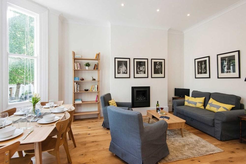 The Stunning Philbeach Garden Apartment - Tap to explore photos