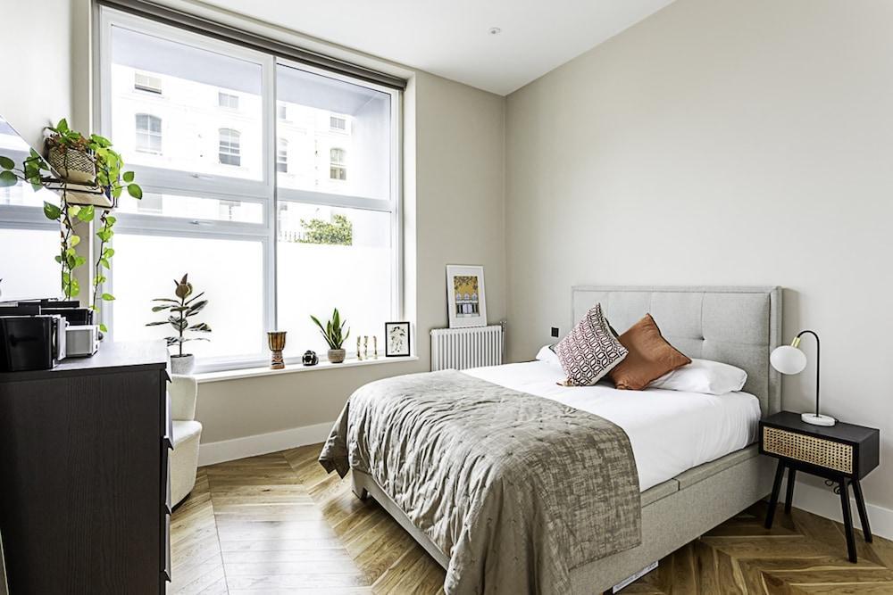 Well-decorated Notting Hill Flat - Tap to explore photos