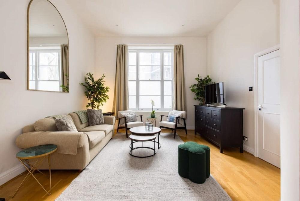 Welcoming Flat With Sauna - Paddington - Tap to explore photos