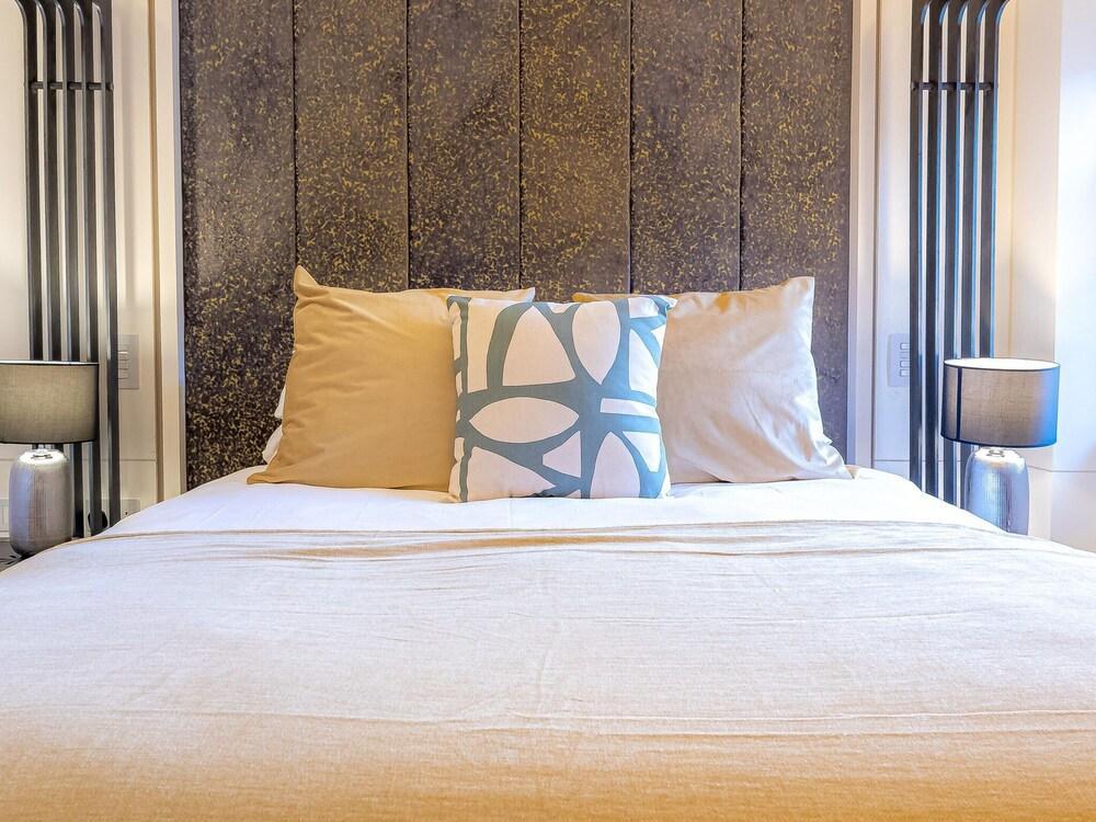 Discover The Underworld Five Bedroom by Belvilla - Tap to explore photos