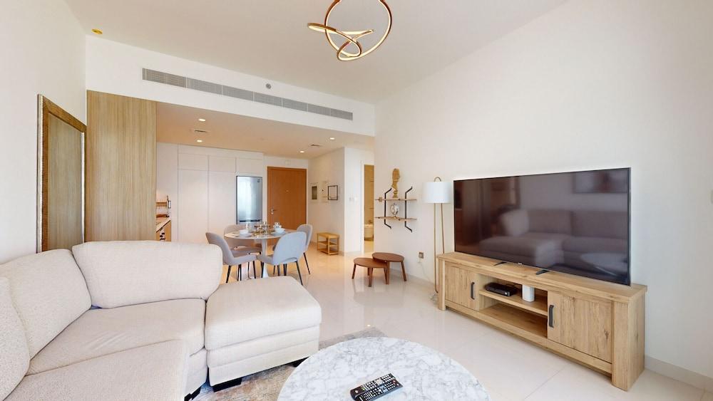Primestay - Beach Vista Residences - Dubai Harbour - Tap to explore photos