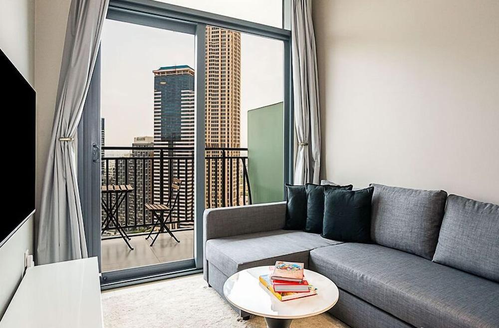 Fascinating 1BR Apt in Zada Tower - Tap to explore photos