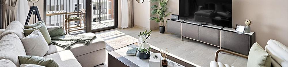 Stunning 1 Bedroom in La Voile B1 - Tap to explore photos