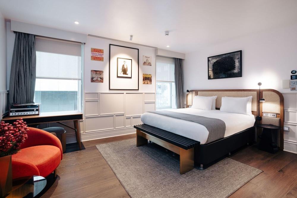 Leicester House Hotel Room Type - SUITE JOHANN STRAUSS