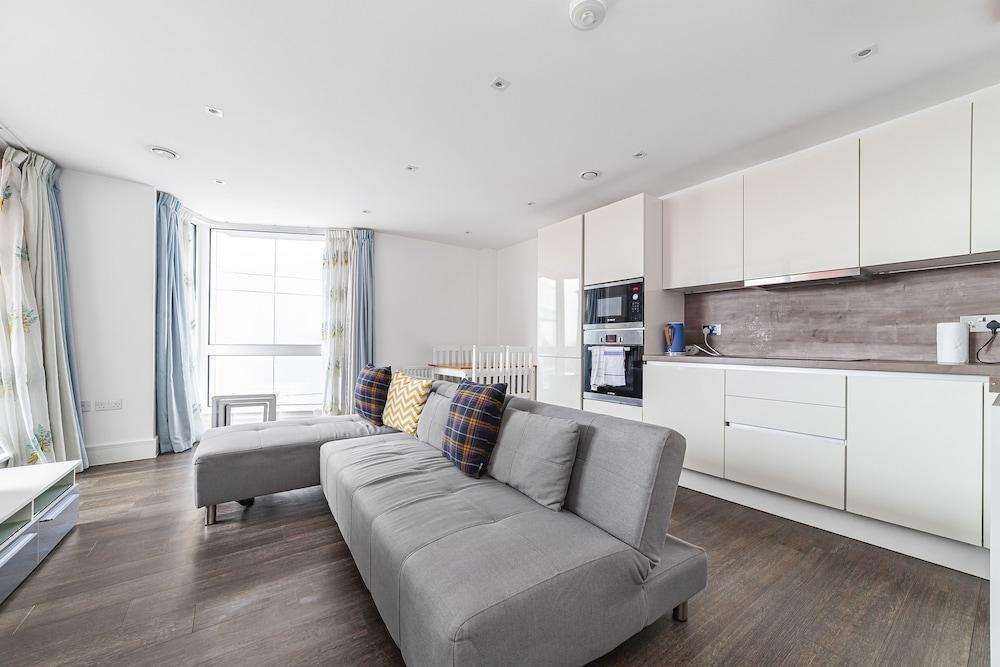 Charming 1Bedroom in the Heart of London - Tap to explore photos
