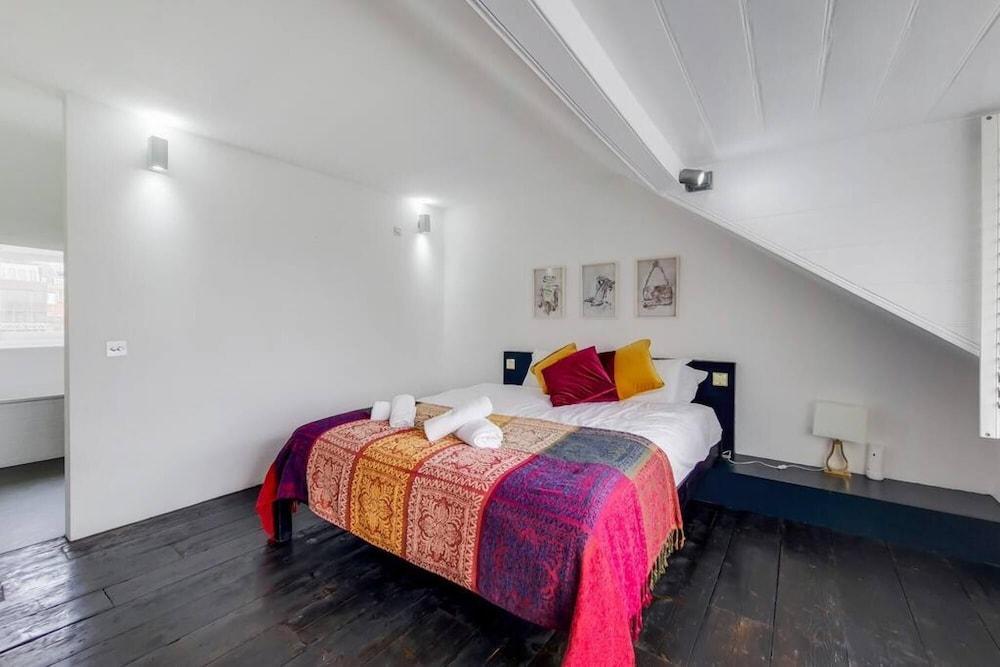 Beautiful 2 Bedroom Apartment In Belgravia - Tap to explore photos