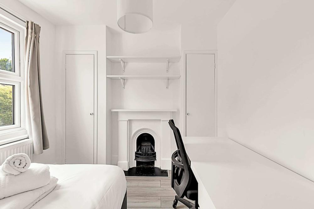 Bright and Newly Furnished Acton Apartment - Tap to explore photos