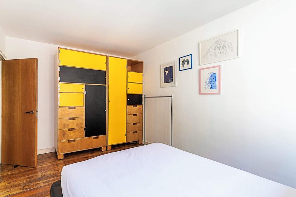 Quirky and Colourful Flat in Shoreditch - Tap to explore photos