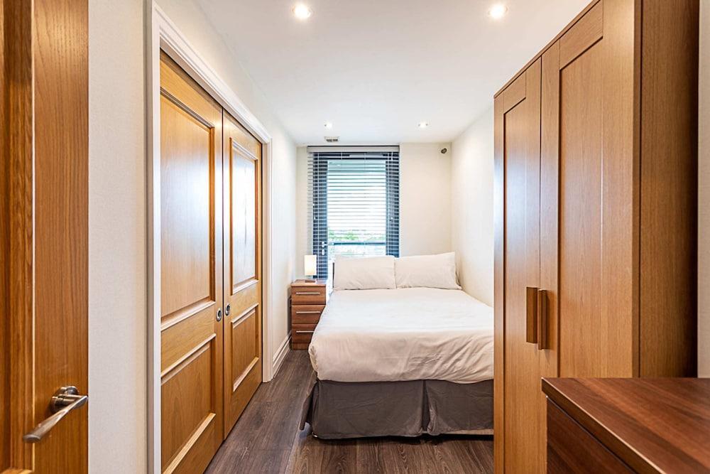 Convenient Urban Pad in Paddington - Tap to explore photos