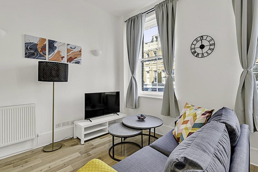 Kdr-p2 - Contemporary Oasis in Paddington II - Tap to explore photos