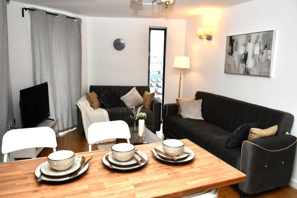 Sleeps 4 - Private Balcony - Wheelchair Accessible - Tap to explore photos