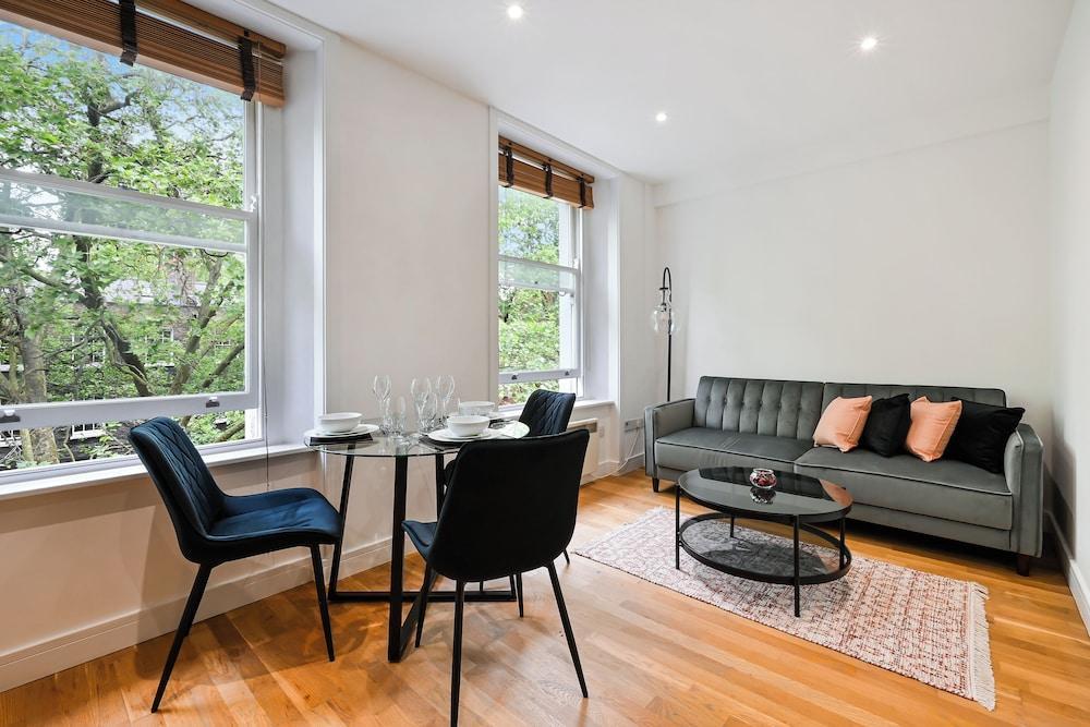 Avari Apartments – Gray’s Collection Room Type - Executive Apartment