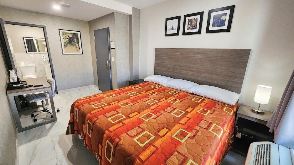 HOTEL FUEGO BRONX Room Type - Deluxe Room, 1 King Bed, Smoking HOTEL FUEGO BRONX Room Type - Deluxe Room, 1 King Bed, Smoking