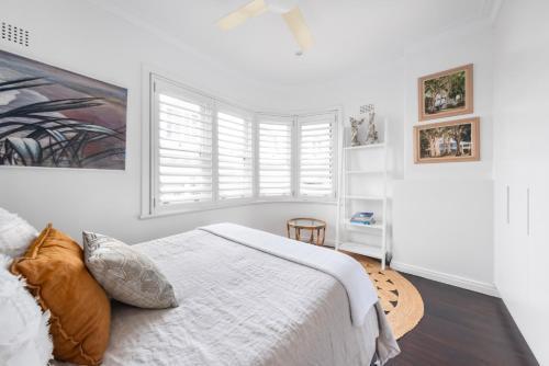 1BR Luxe Harbourside Living free parking - Tap to explore photos