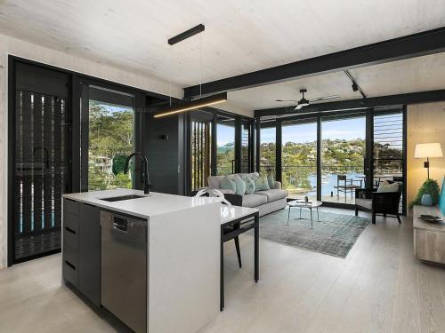 World Class Villa Manly Beach HarbourView Sauna Private Beach - Tap to explore photos