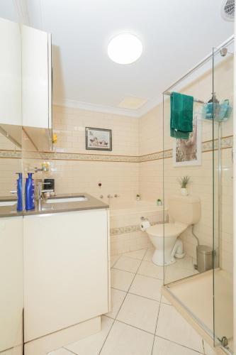 Brunswick Melbourne-Cosy Room-Great location - Tap to explore photos