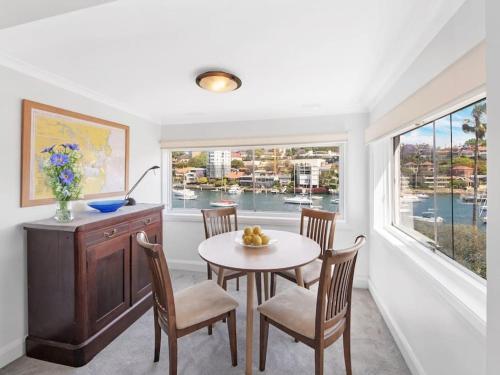 HSNS1 - Bask in Sydney's Beauty at Harbourview Haven Apt - Tap to explore photos