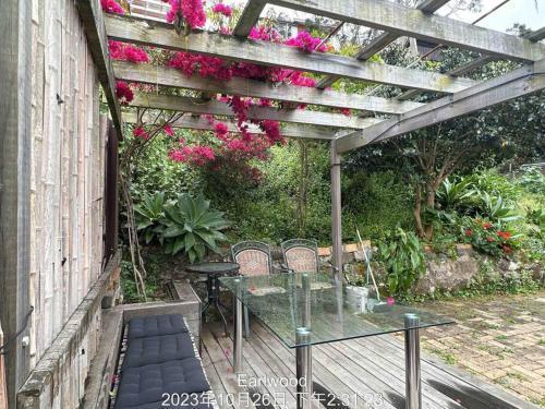 3 BDR house close to train station, airport & City - Tap to explore photos