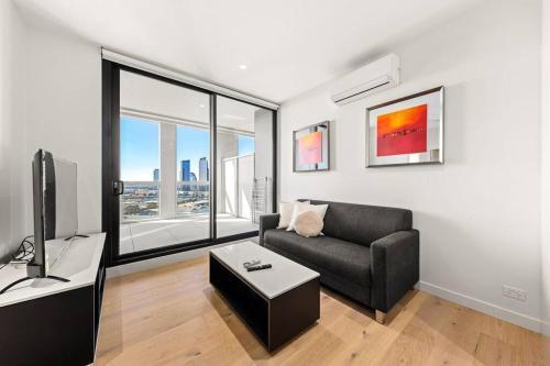 Serain Residences on 263 Normanby Road - Tap to explore photos