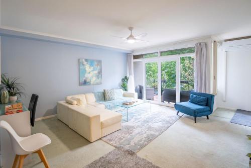 Tranquil Oasis 2 bdrm pool tennis gym - Tap to explore photos