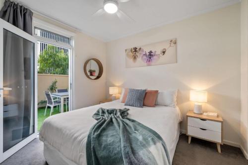 Tranquil Oasis 2 bdrm pool tennis gym - Tap to explore photos
