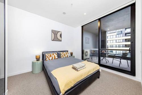 Adorable 2B Apt near Macquarie Uni - Tap to explore photos