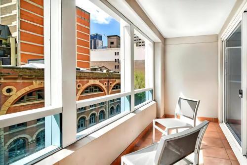 PI702 - Ideally Located Sydney CBD - Tap to explore photos
