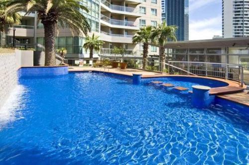 HELP1 - Chatswood Charm Central Apartment near Station - Tap to explore photos
