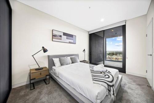 City&Bridge View 2 Bed+Study in Homebush