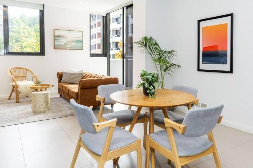 Perfect Stay Rosebery I Zetland WI-Fi Netflix Gym Pool - Tap to explore photos