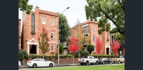 Regents Gate 53 Room Type - One-Bedroom Apartment