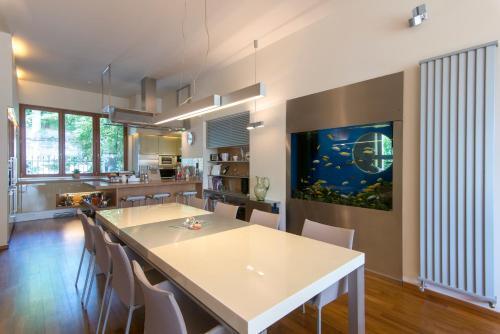 Huge luxury central Prague VILLA, 6 beds and baths, terraces, double garage - Tap to explore photos