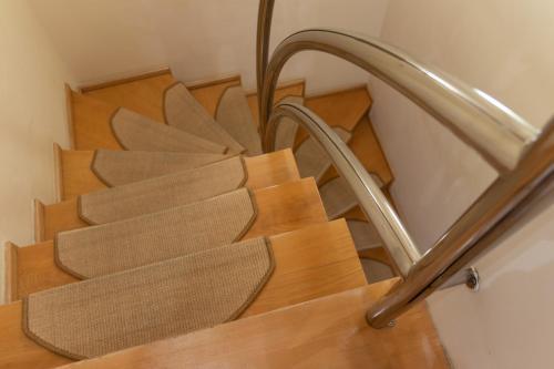 Prague Duplex 2BR Apart w. AC in New Town - Tap to explore photos
