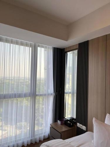 Gold coast amsterdam 1Br netflix sofabed - Tap to explore photos