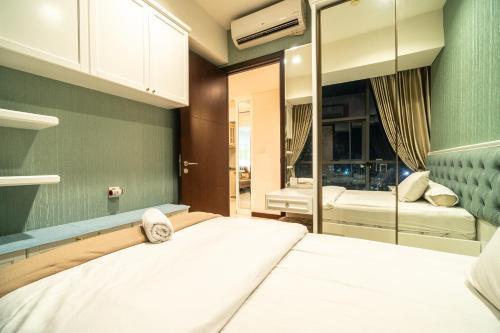Luxury & Bright 2BR Chianti Tower Mall Access - Tap to explore photos