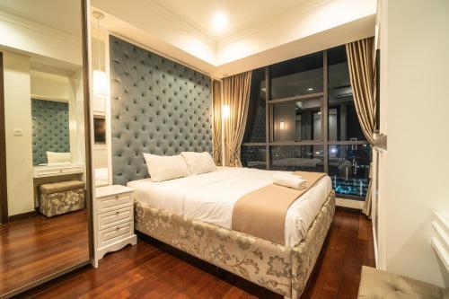 Luxury & Bright 2BR Chianti Tower Mall Access Room Type - Two-Bedroom Apartment Luxury & Bright 2BR Chianti Tower Mall Access Room Type - Two-Bedroom Apartment