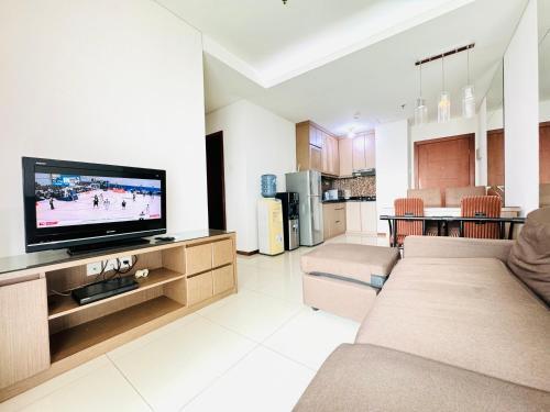 Thamrin Residence Central Jakarta 2 Bedrooms Apartment Family Friendly - Tap to explore photos