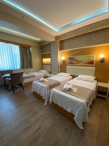 mars hotel Room Type - Superior Triple Room