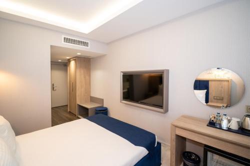 Querencia Hotel Room Type - Standard Double Room