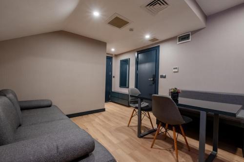 The Row Suites Taksim - Tap to explore photos