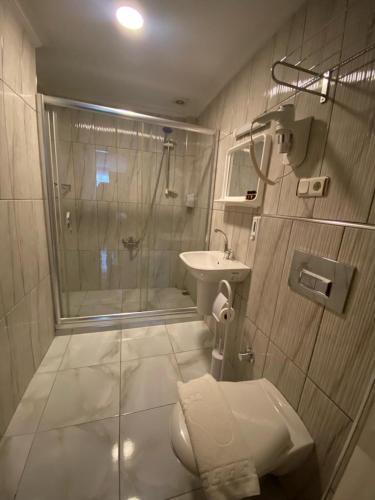 Timex Suites Room Type - Budget Double Room