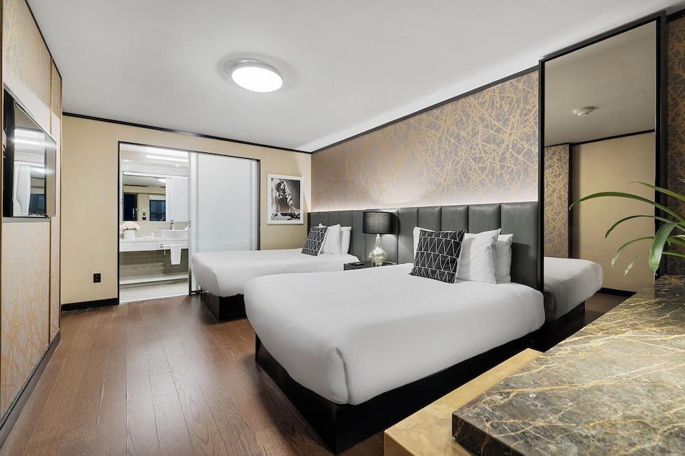 Hudson Yards Hotel Room Type - Superior Double Double