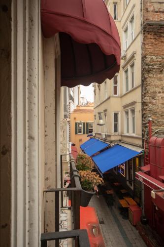 BeyPort Hotel Taksim Room Type - Deluxe Double Room with Balcony