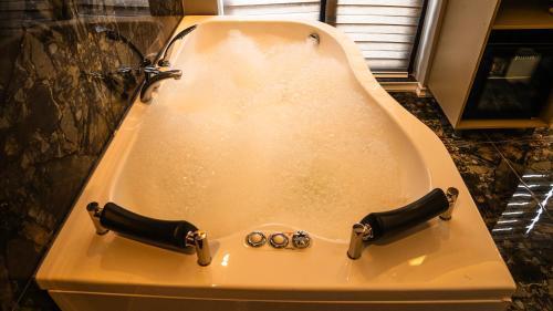 CK PALACE Hotel Room Type - Double Room with Spa Bath
