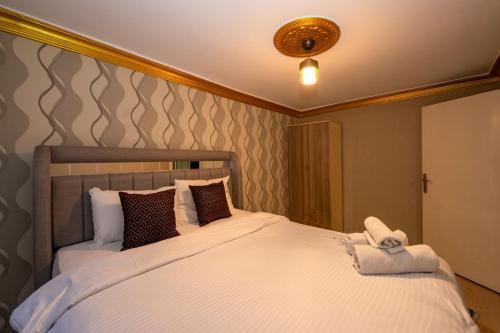 Sweet Home Room Type - Two-Bedroom Apartment
