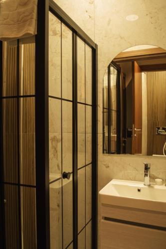 Galata Calm Tale Hotel Room Type - Deluxe Double Room with Balcony Galata Calm Tale Hotel Room Type - Deluxe Double Room with Balcony